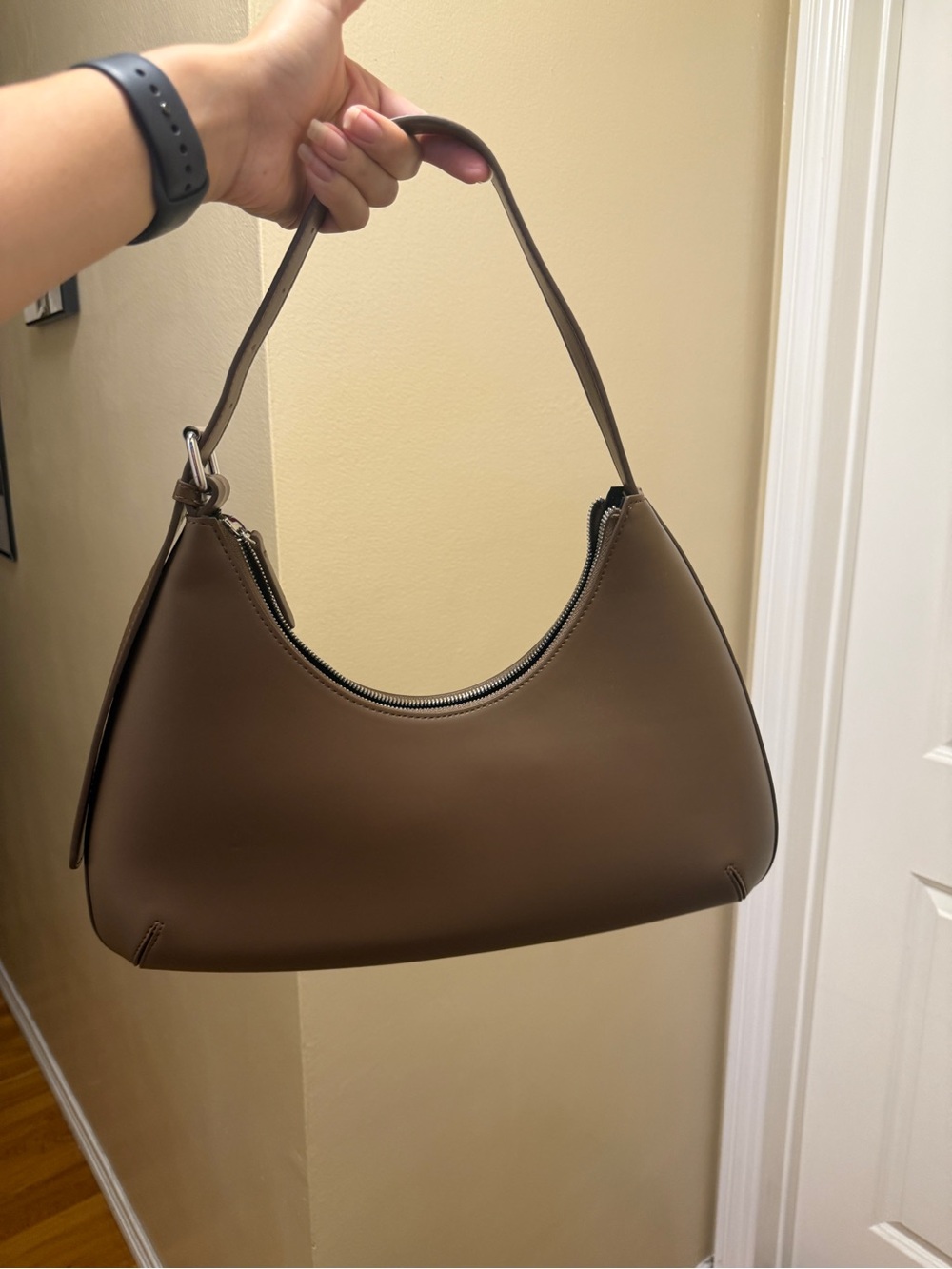 Classic Curved Shoulder Bag in Taupe Oak + Fort